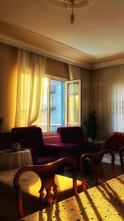 Simple Tips for Creating a Cozy and Inviting Home Atmosphere